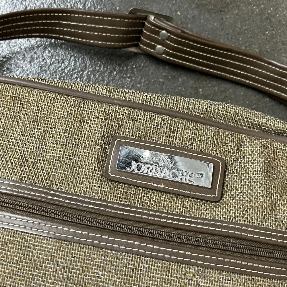 Jordache Beige 17